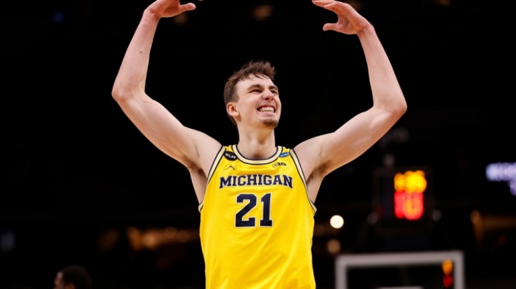 让我们把目 让我们把目