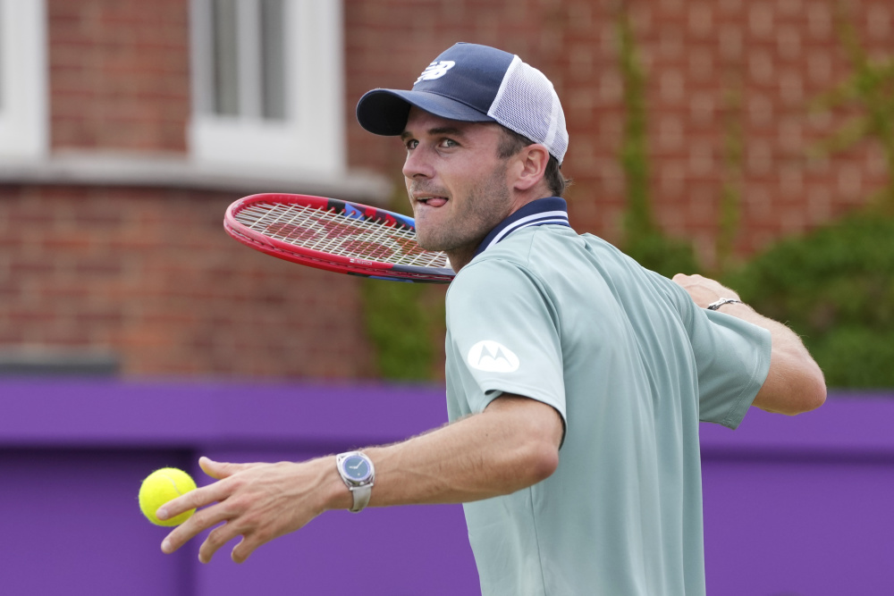 他在赛场上 他在赛场上